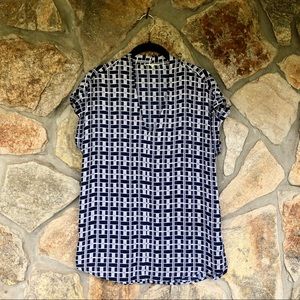 Pleione High/Low V-Neck Top